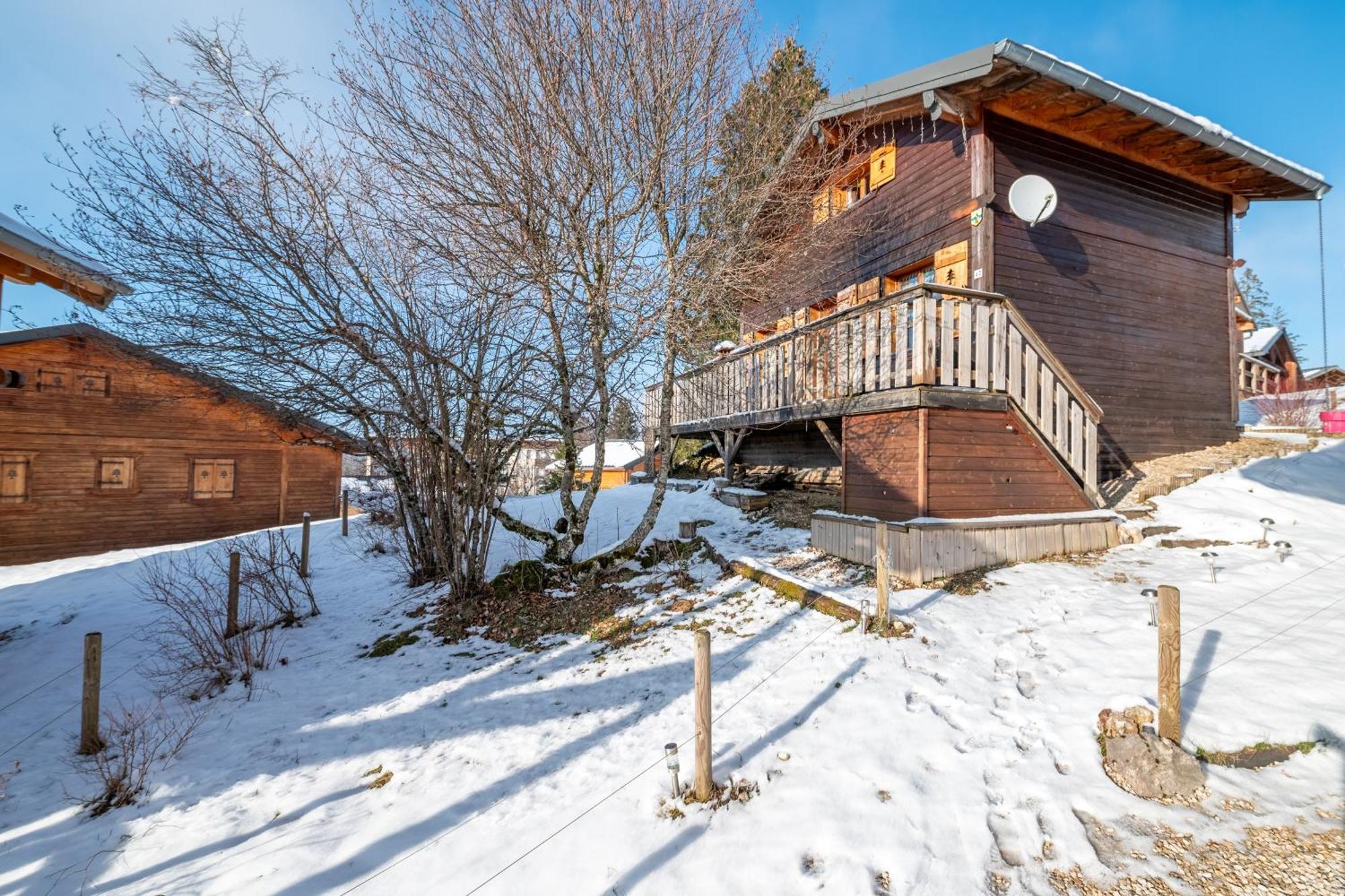 Chalet L'Embellie - Chalet Avec Piscine Partagee Saint-Laurent-en-Grandvaux Εξωτερικό φωτογραφία